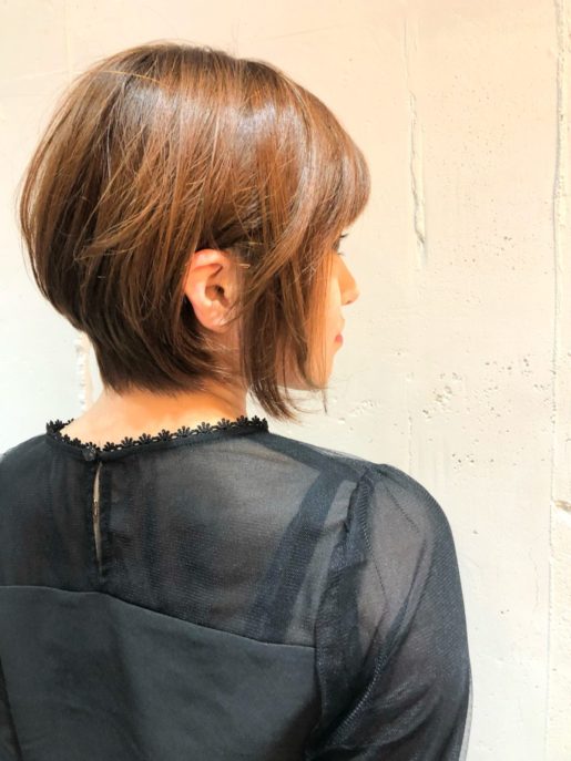 ショートボブ