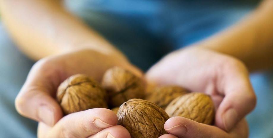 Une poignée de noix contient presque deux fois plus d'antioxydants. 