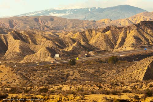 Die Wüste von Tabernas und die Sierra Nevada //