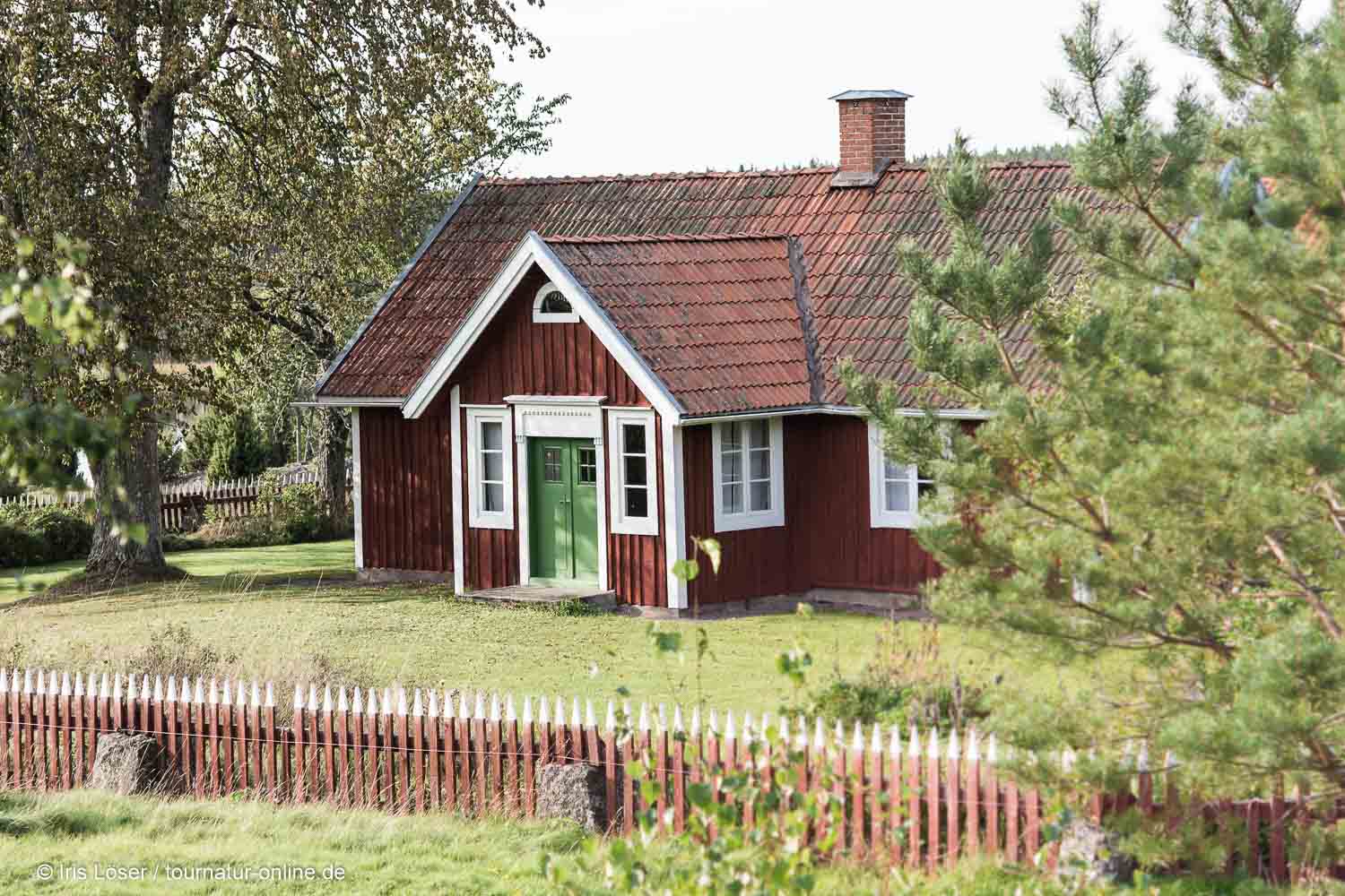 - Kulturreservate in Östergotland: Öna und Smedstorps duppelgård