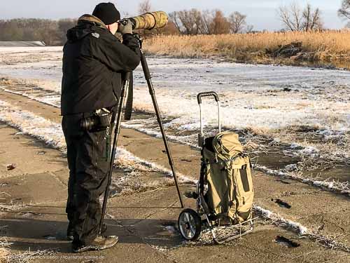 - Rollwagen, nicht nur für Fotoausrüstung und Spektiv