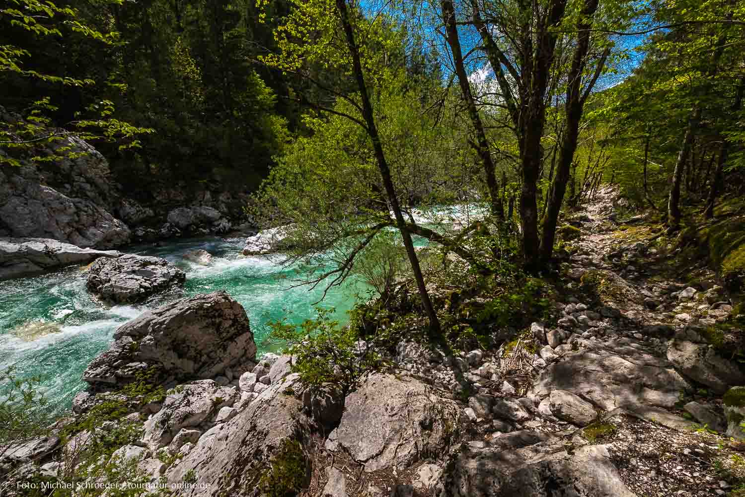 - Das Soča Tal - Die Smaragdstraße