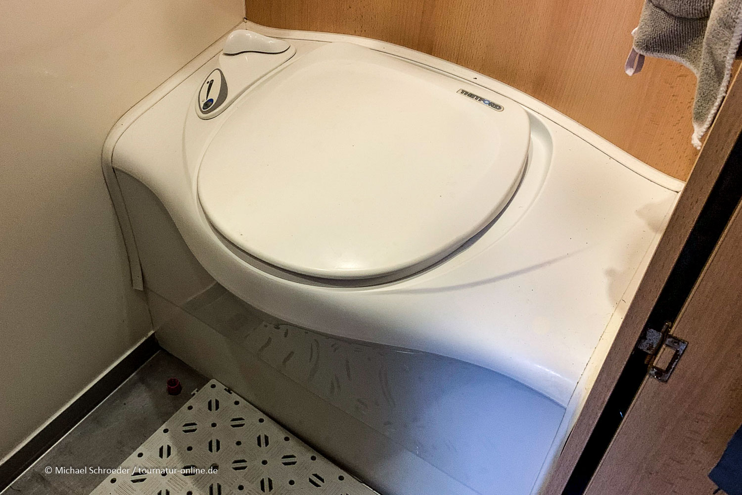 So machen wir unsere Chemietoilette zur Trenntoilette