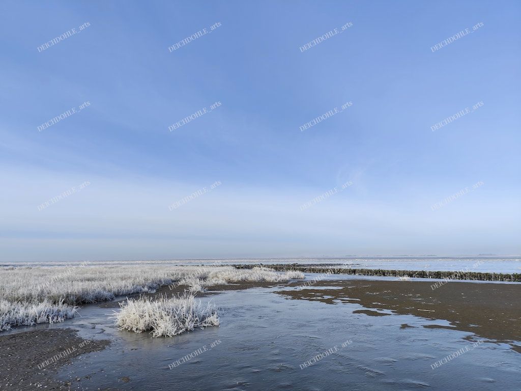 Winteridylle am Strand von Wesselburenerkoog an der Nordseeküste