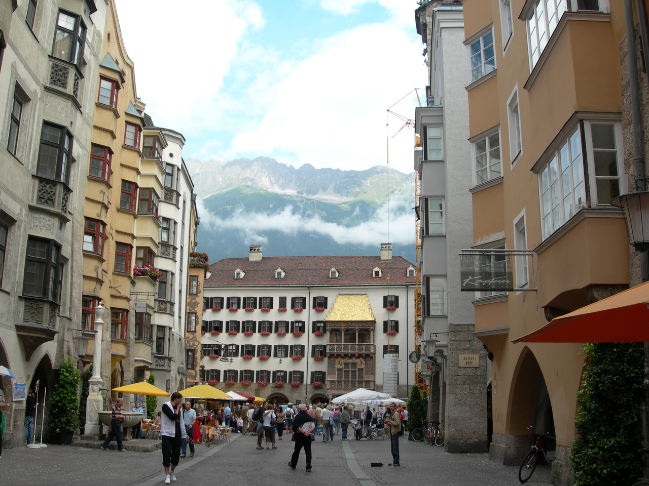 Innsbruck インスブルック ウィーンの街を公認ガイドと歩いてみませんか