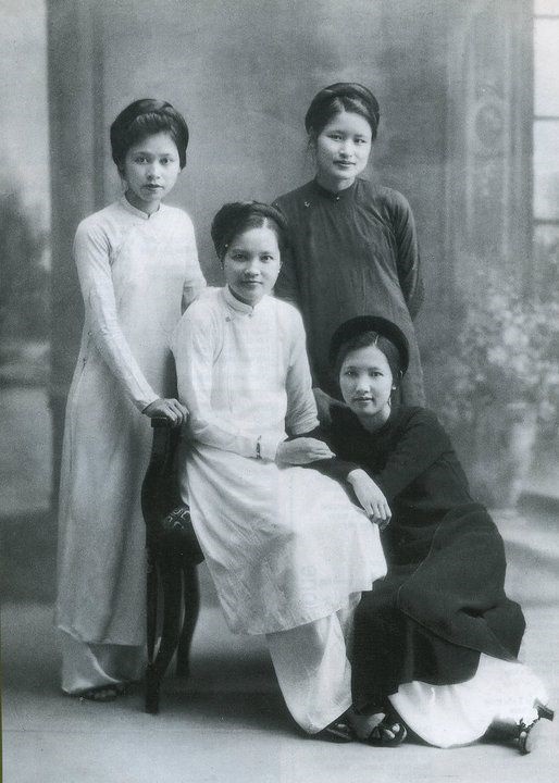 Circa 1930. LES TANTINES du TONKIN .  MODELES du MAÎTRE DE F''ANCE" ?