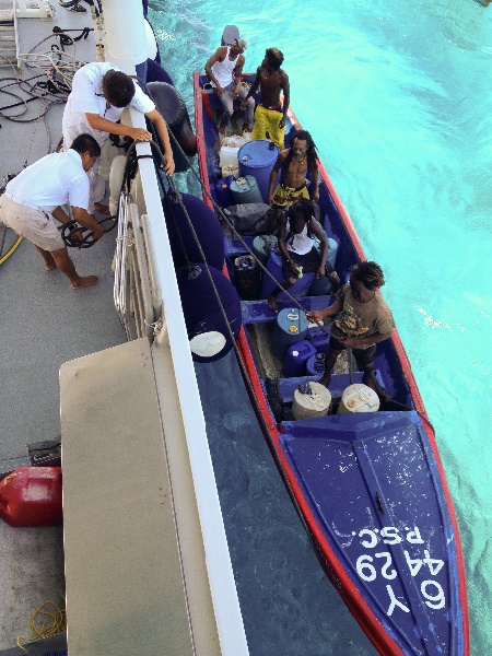 18 Mars 2012. Pêcheurs locaux travaillant à créer avec la LOF un sanctuaire à Pedro Banks