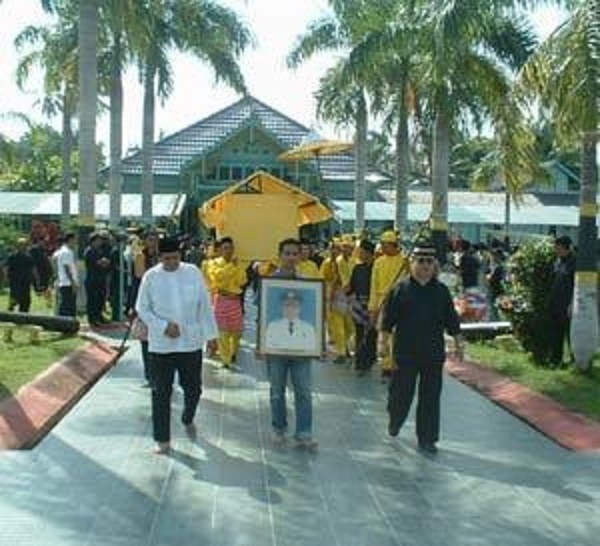 LUNDI 25 JUILLET 2005. FUNERAILLES DU Dr. JIMMY MOCHAMAD IBRAHIM bin TAUFIK AKAMADDIN DECEDE à 73 ans.