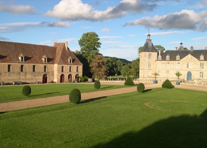 Cé ti ben le rond-point pour l'hélico  de mon Duc & Prince d'Arenberg ? Je vois ti point le H pour hatterrir !!.