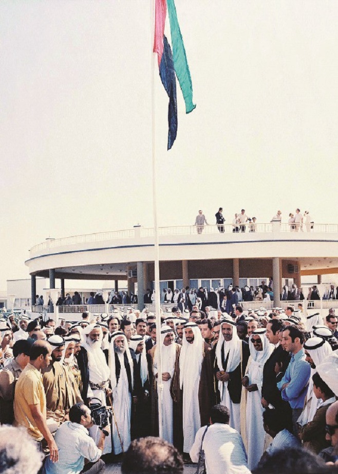 2 DEC. 1971. UN GRAND JOUR POUR LA FEDERATION DES EMIRATS ARABES UNIS