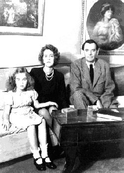 DIANA,FILLE UNIQUE avec ses parents.