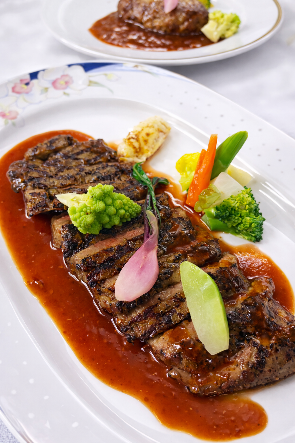 料理・付け合わせは仕入れ仕込みにより異なります/トックブランシュ