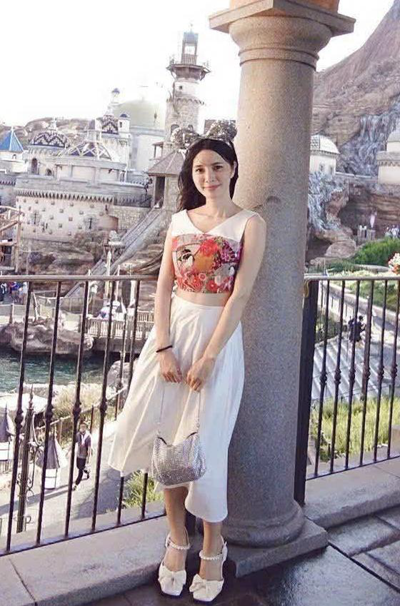 会員番号VH87・ゴー キム アンさんのプロフィール写真。東京都在住、36歳の在日ベトナム女性。大学卒業、デザイナー、日本語N2程度、未婚。人文国際業務ビザで日本在住、国際結婚を希望するベトナム女性プロフィール。