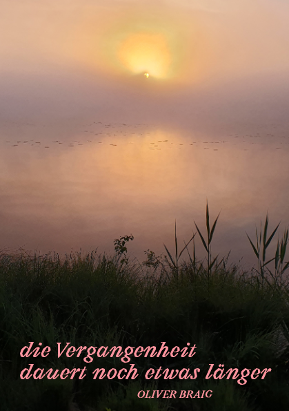 In der Galerie SUNNY SIDE UP präsentiert Andrea Oelmaier Oliver Braig 'die Vergangenheit dauert noch etwas läger'. Ein Foto mit Sonnenaufgang an einem See, das an Monet oder Mark Rothko erinnert. Die aufgehende Sonne spiegelt sich im rosa, gelb schimmernd