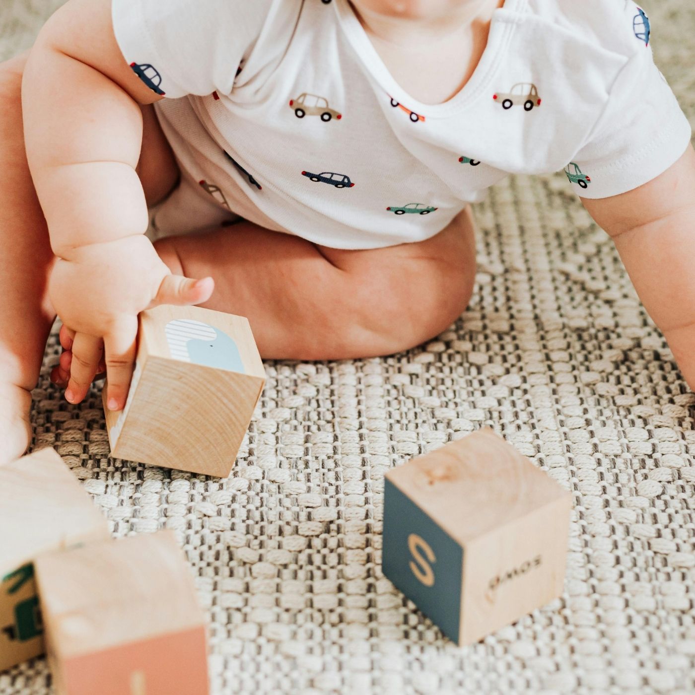 Baby-Schlaf & Wachstumsschub: Warum dein Baby plötzlich schlechter schläft und was wirklich hilft