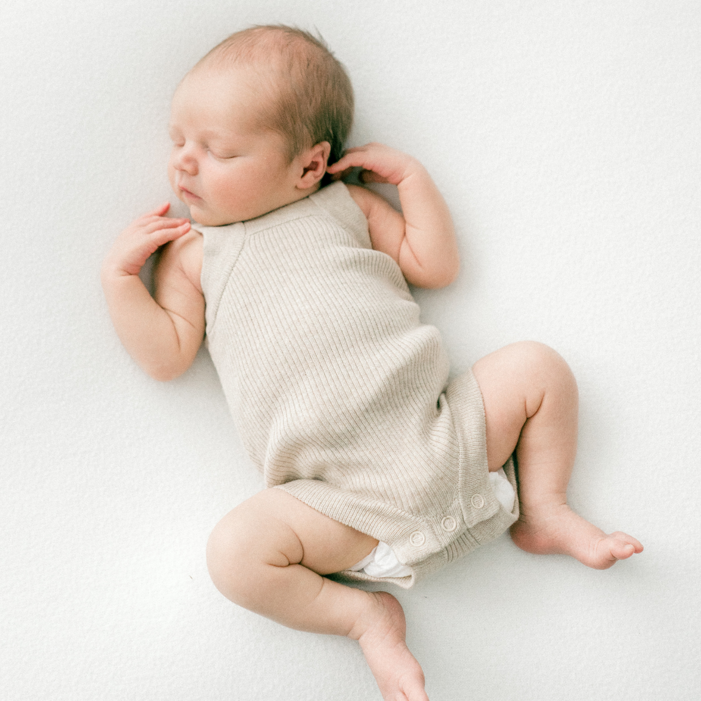 Kind quält sich beim Einschlafen – Ursachen, Tipps & dein Weg zu besseren Nächten