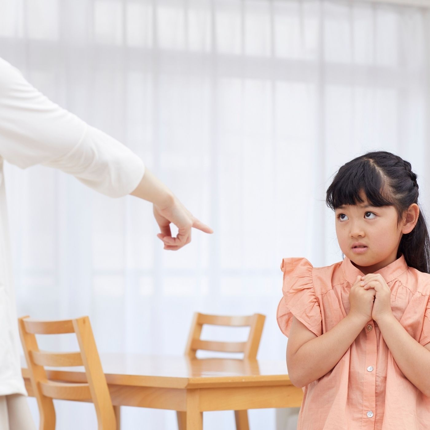 Erziehen ohne Schimpfen – so gelingt eine liebevolle & starke Eltern-Kind-Beziehung