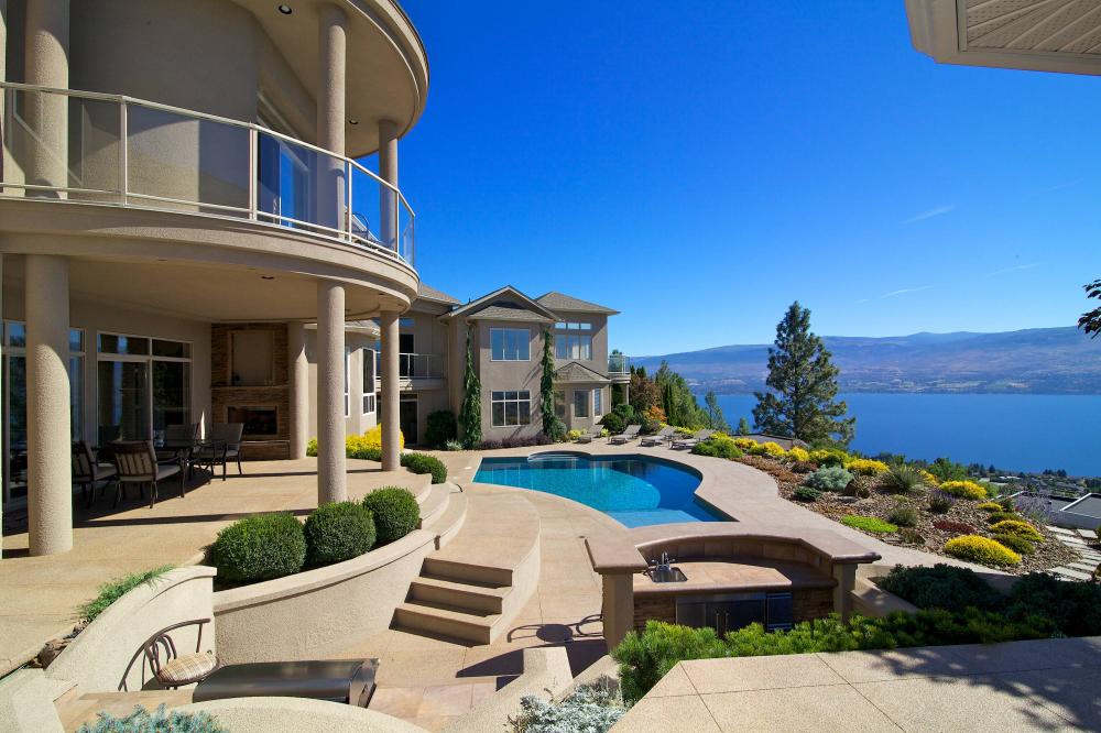 Boutique B&B Kelowna Retreat Lakeview Memories Bed