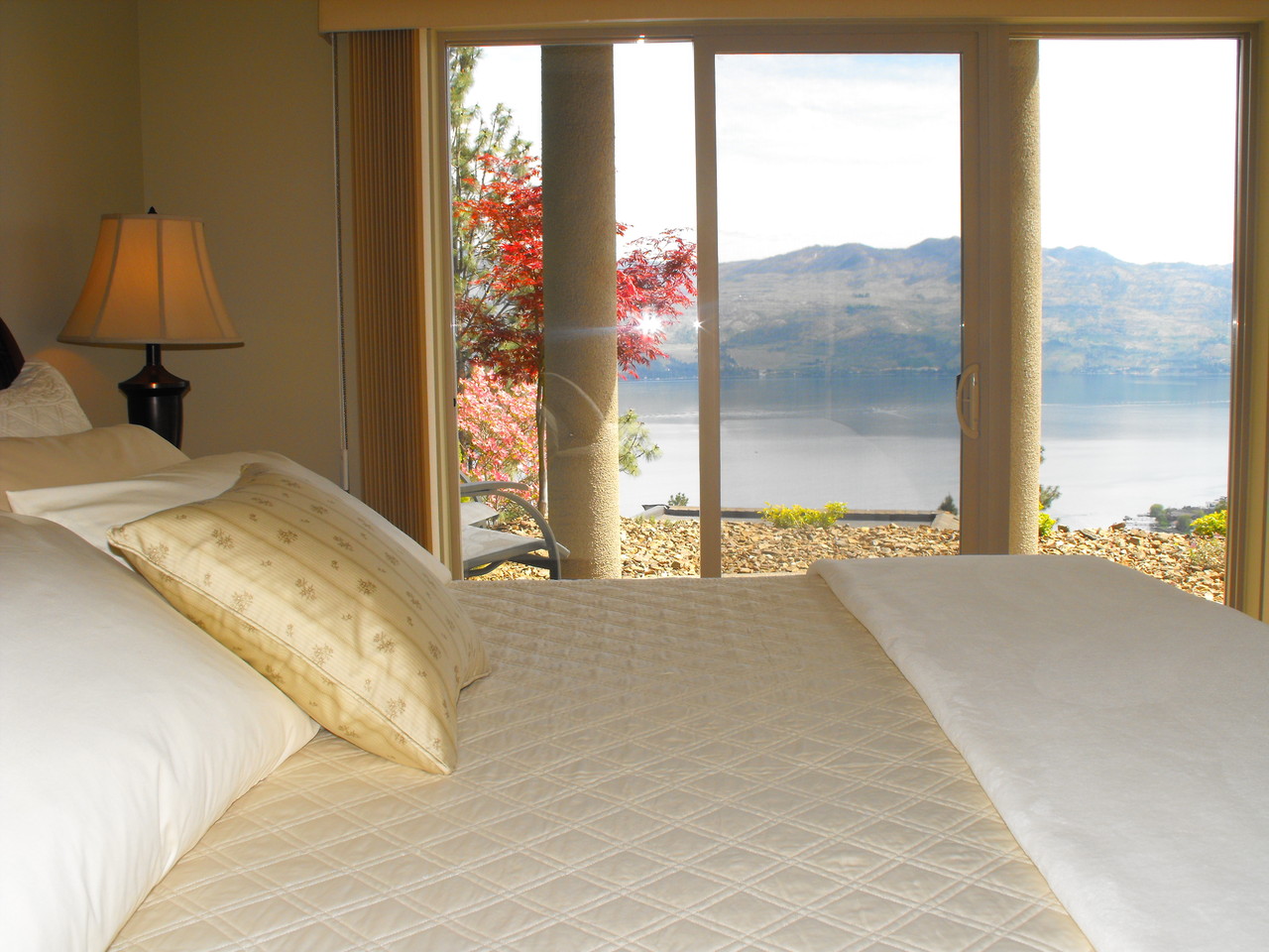 Bed and Breakfast Kelowna Kelowna getaway Lakeview Memories Bed and