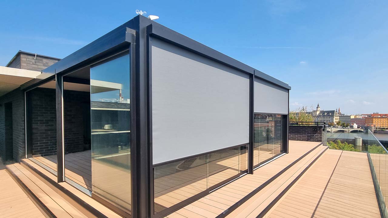 Moderner Sommergarten, Pergola auf der Dachterrasse.