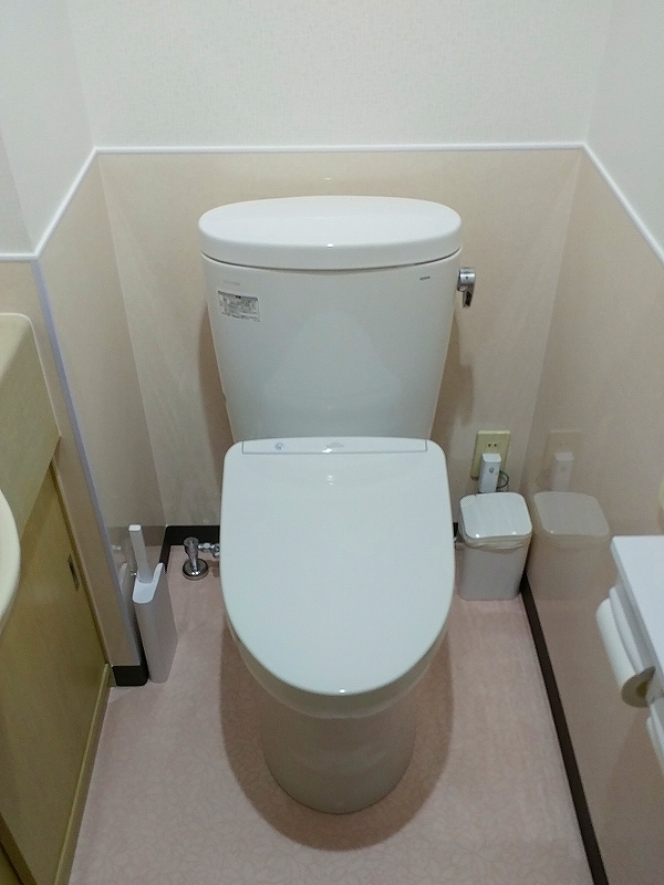 トイレリフォーム 腰高パネル施工 白井市h様邸 桜苑壱番街 東葛インテリア株式会社 快適な水まわりと素敵な部屋創りのパートナー