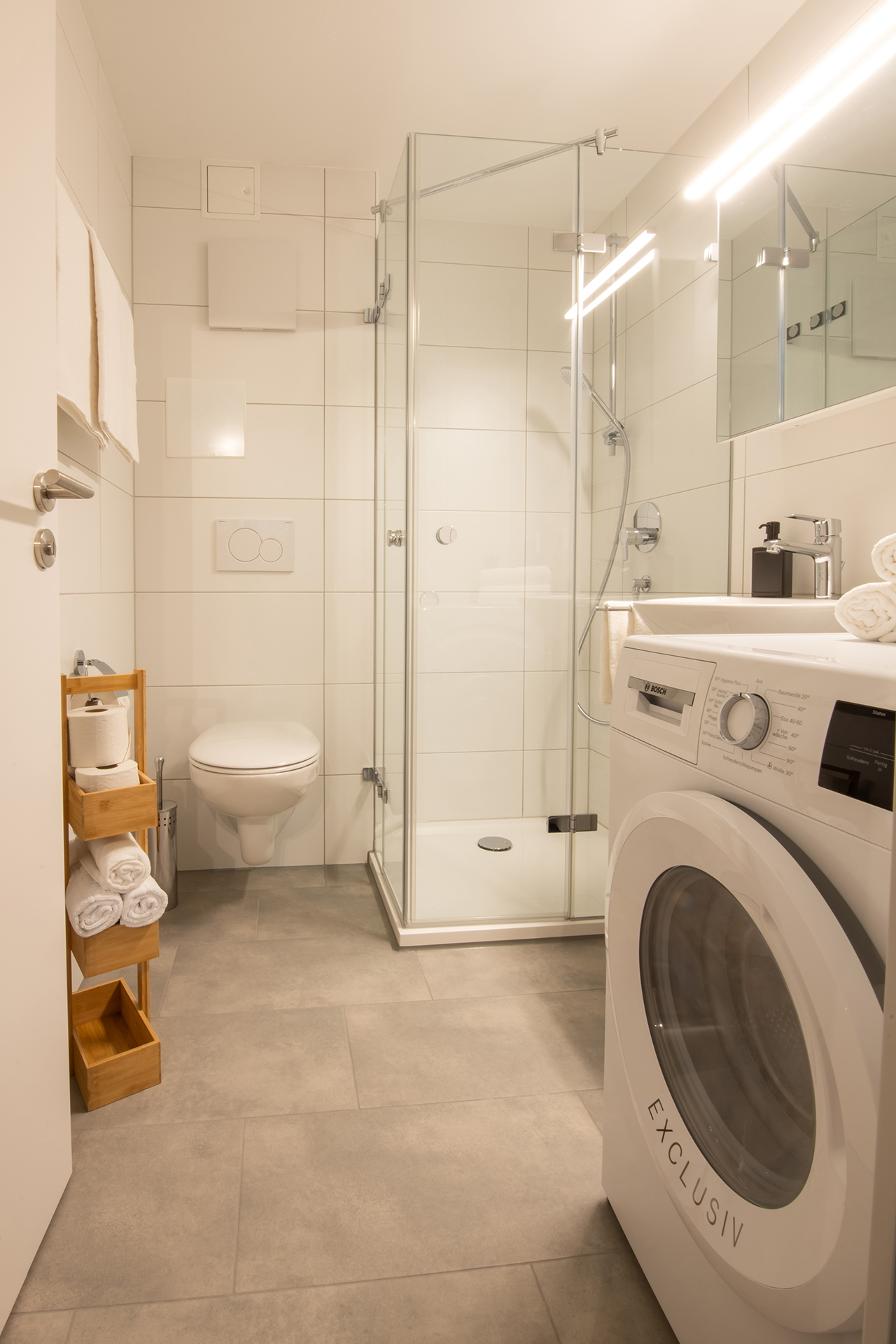 Holiday apartments on Lake Constance: Apartment House Markdorf, Apartment 2 - Bathroom