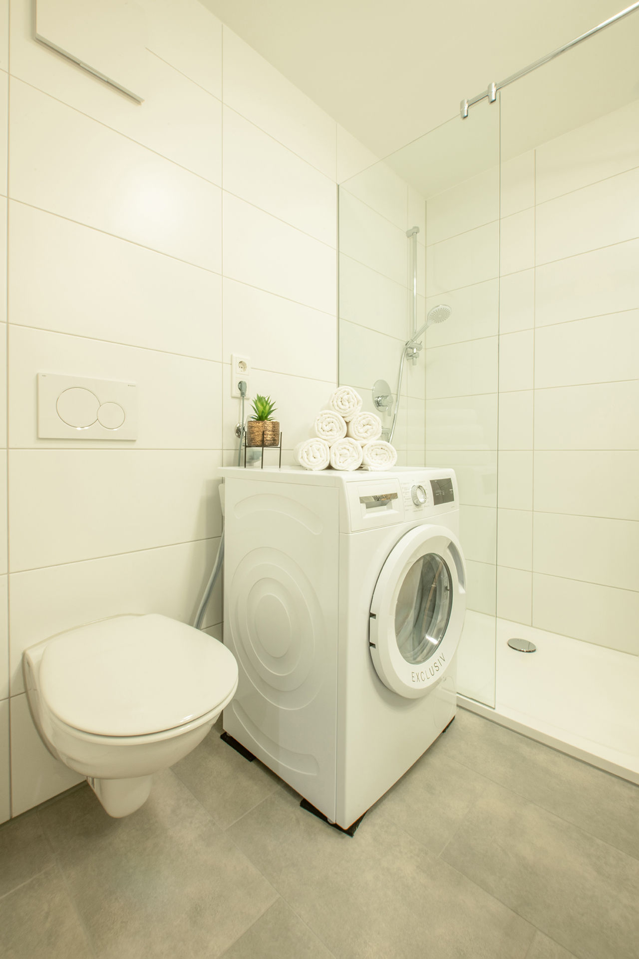 Holiday apartments on Lake Constance: Apartment House Markdorf, Apartment 5 - Bathroom