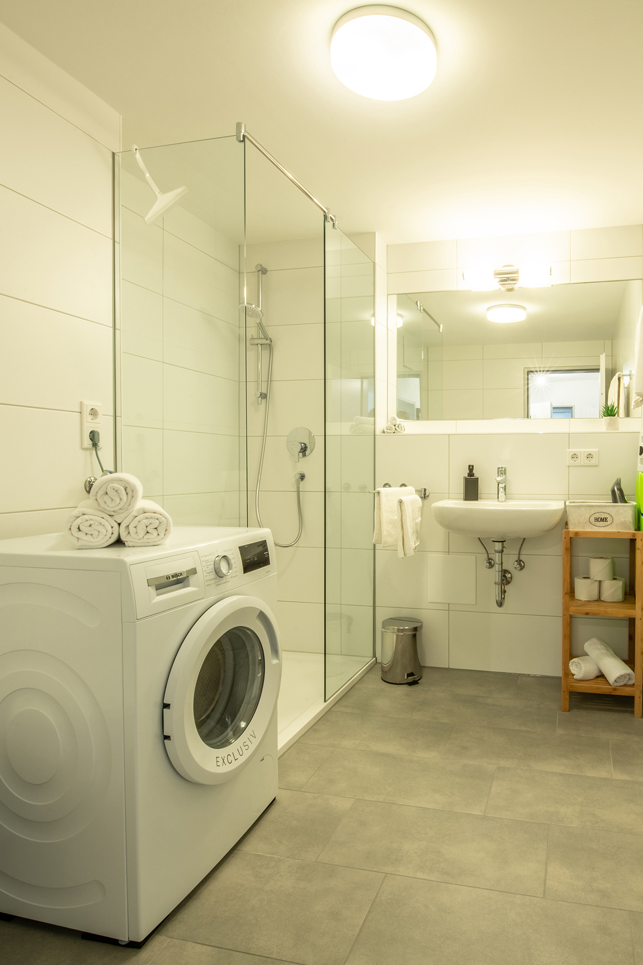 Holiday apartments on Lake Constance: Apartment House Markdorf, Apartment 4 - Bathroom
