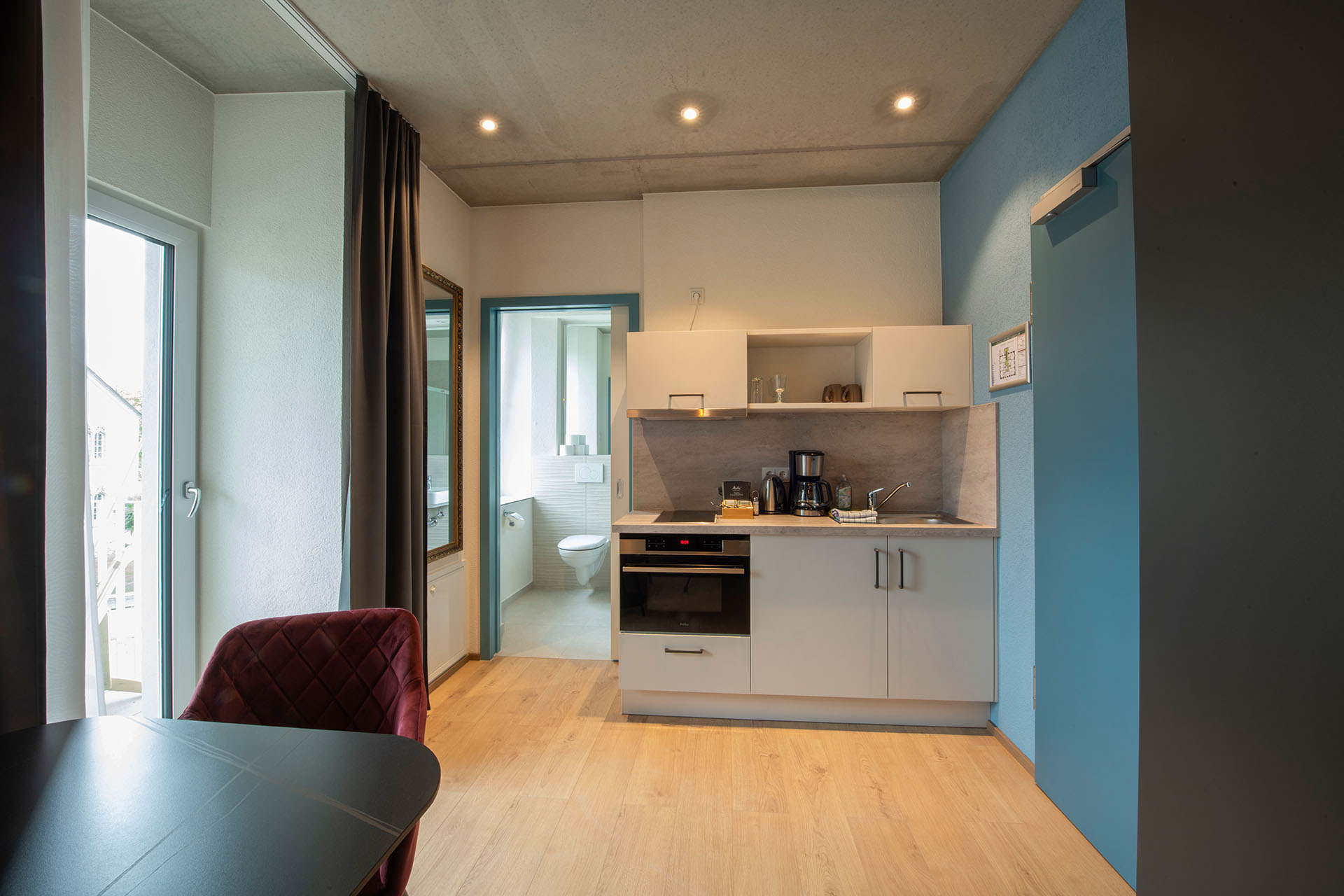 Das Adler, Markdorf - Doppelzimmer mit Balkon - Küche