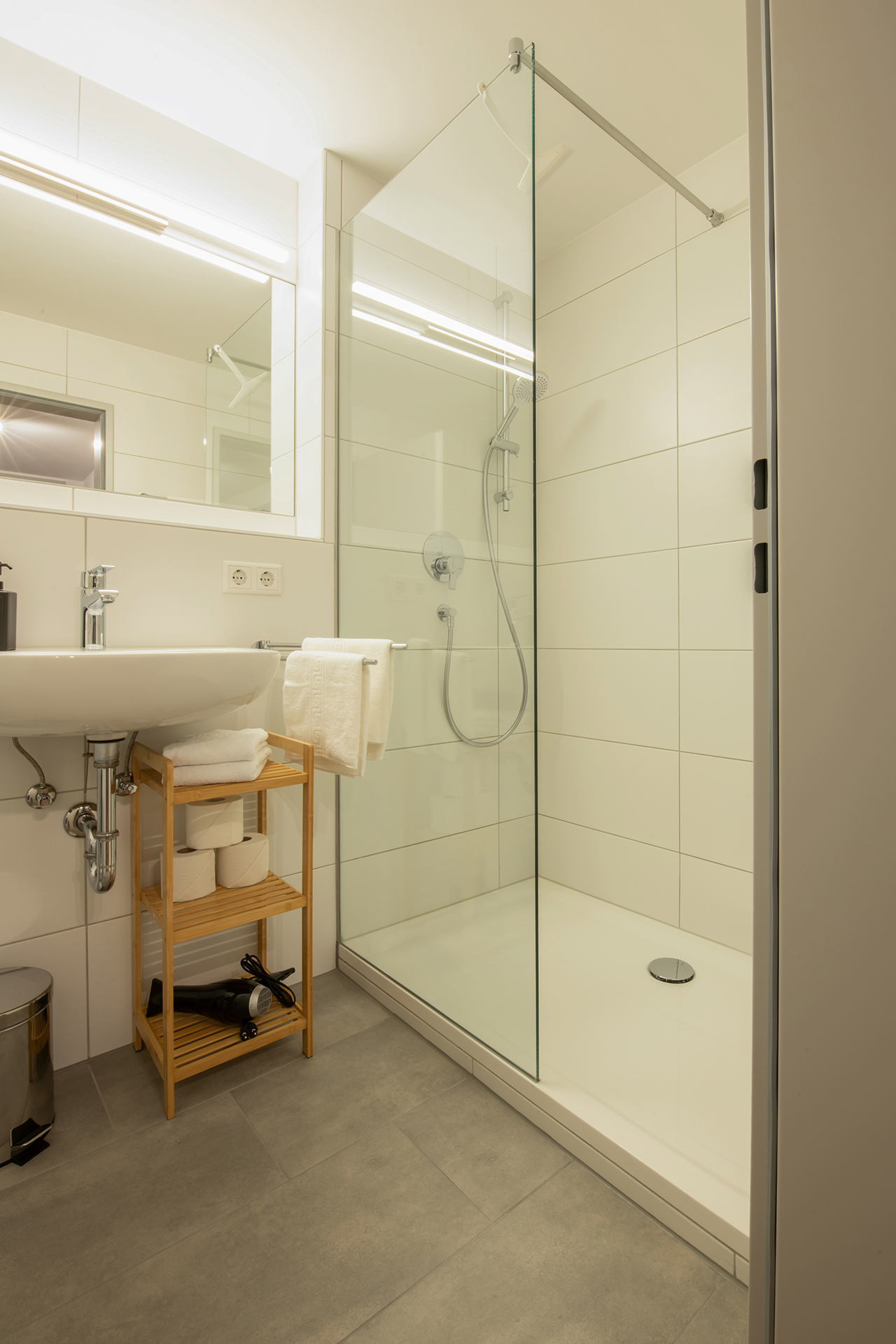 Ferienwohnung am Bodensee: Apartmenthaus Markdorf, Apartment 1 - Bad