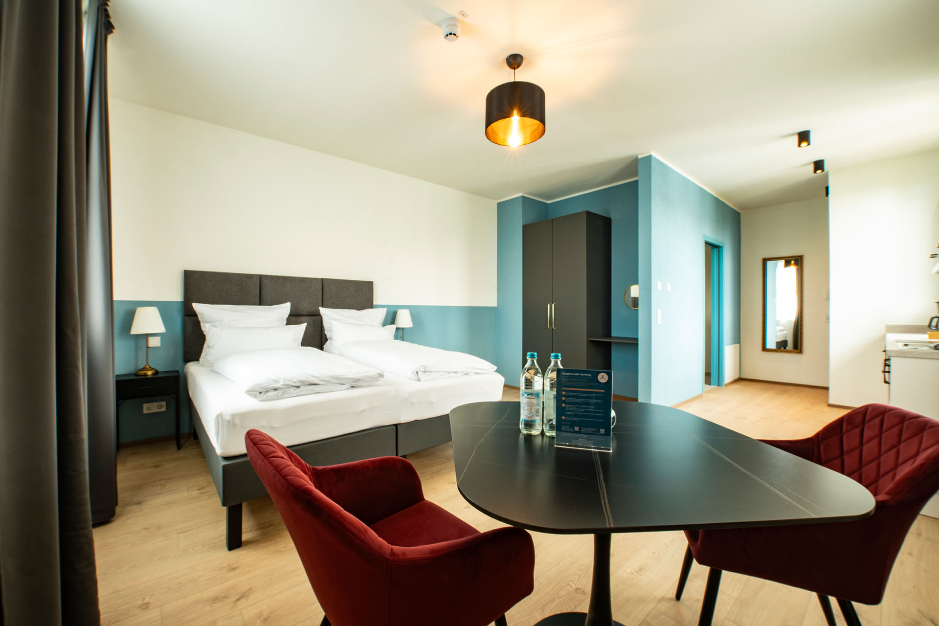 Das Adler, Markdorf - Deluxe Doppelzimmer - Schlafen & Wohnen