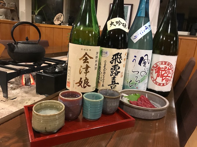 好評です、オーナーが選ぶ地酒の呑み比べ四種