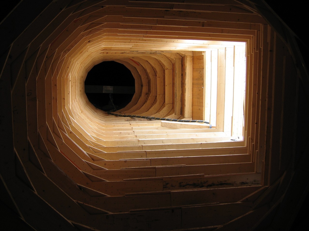 Betonschalungen mit speziellen Formen - Hobi-Holz GmbH, Tönschiweg 1