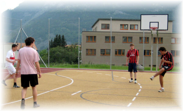 Basketballplatz bei der PH darf mitbenutzt werden
