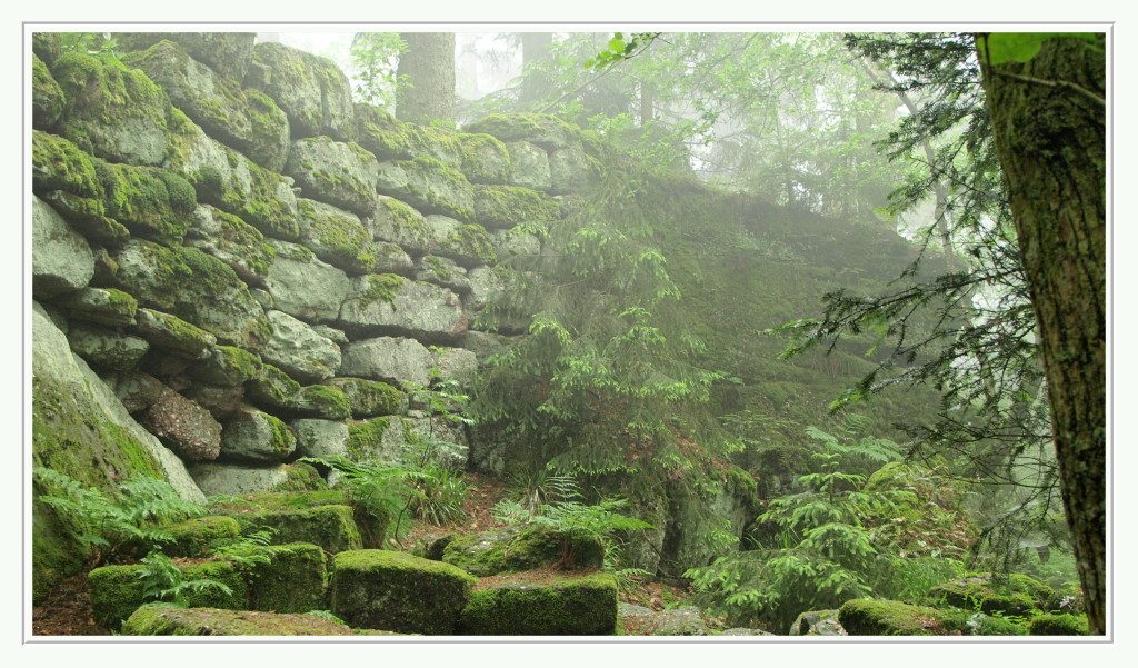 Le long du Mur Païen