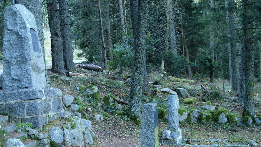 Restes du cimetière militaire Germania