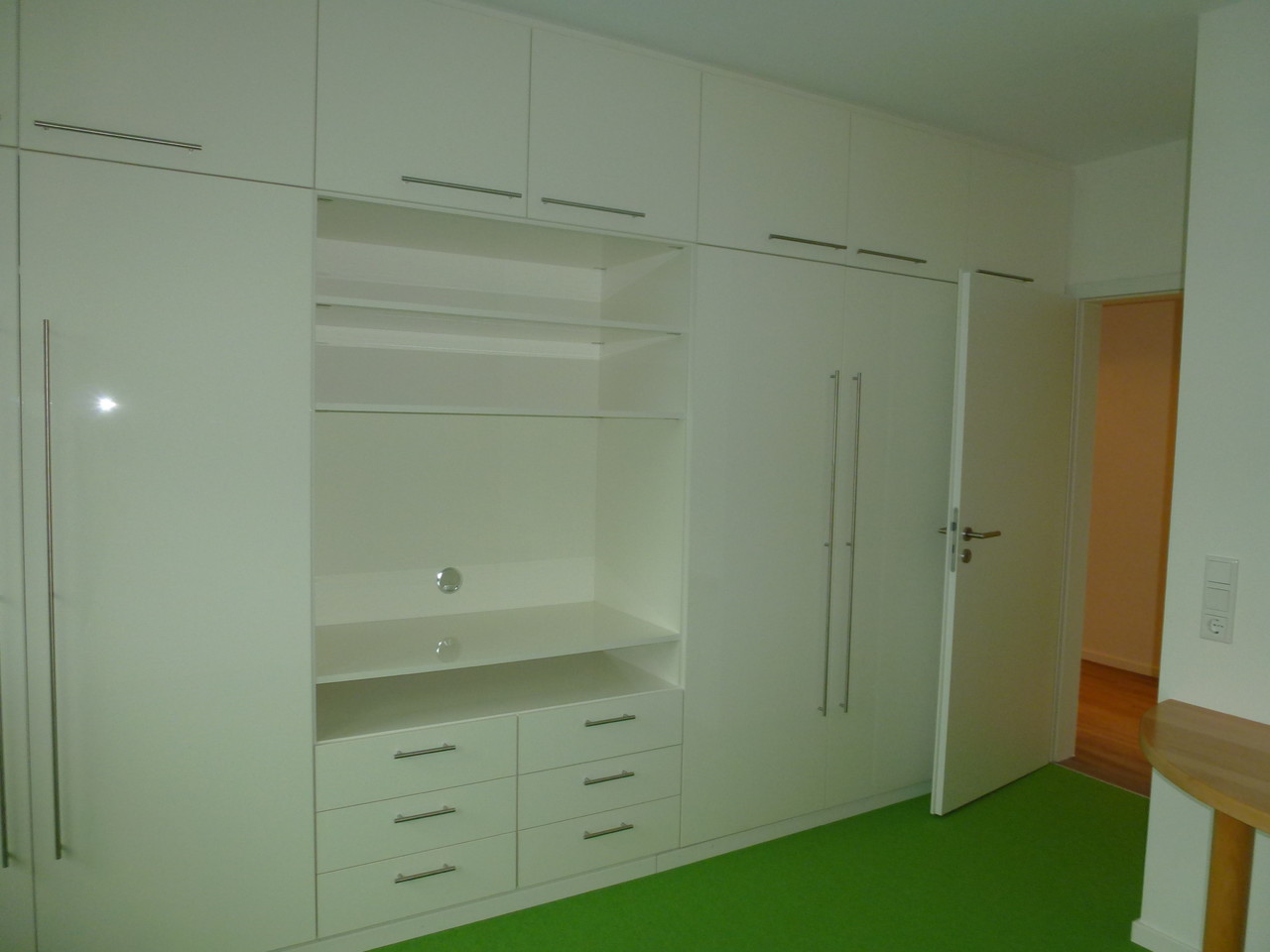 Schlafzimmer nachher, Einbauschrank vom Tischler