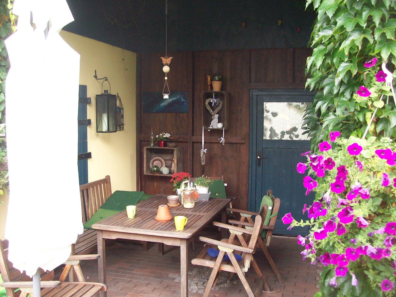 Überdachter Sitzplatz