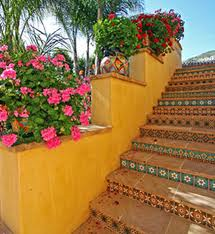 Peralte de Escaleras con Azulejo Colonial