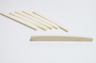溝タイプ専用のBONEサドルも販売しております。¥630