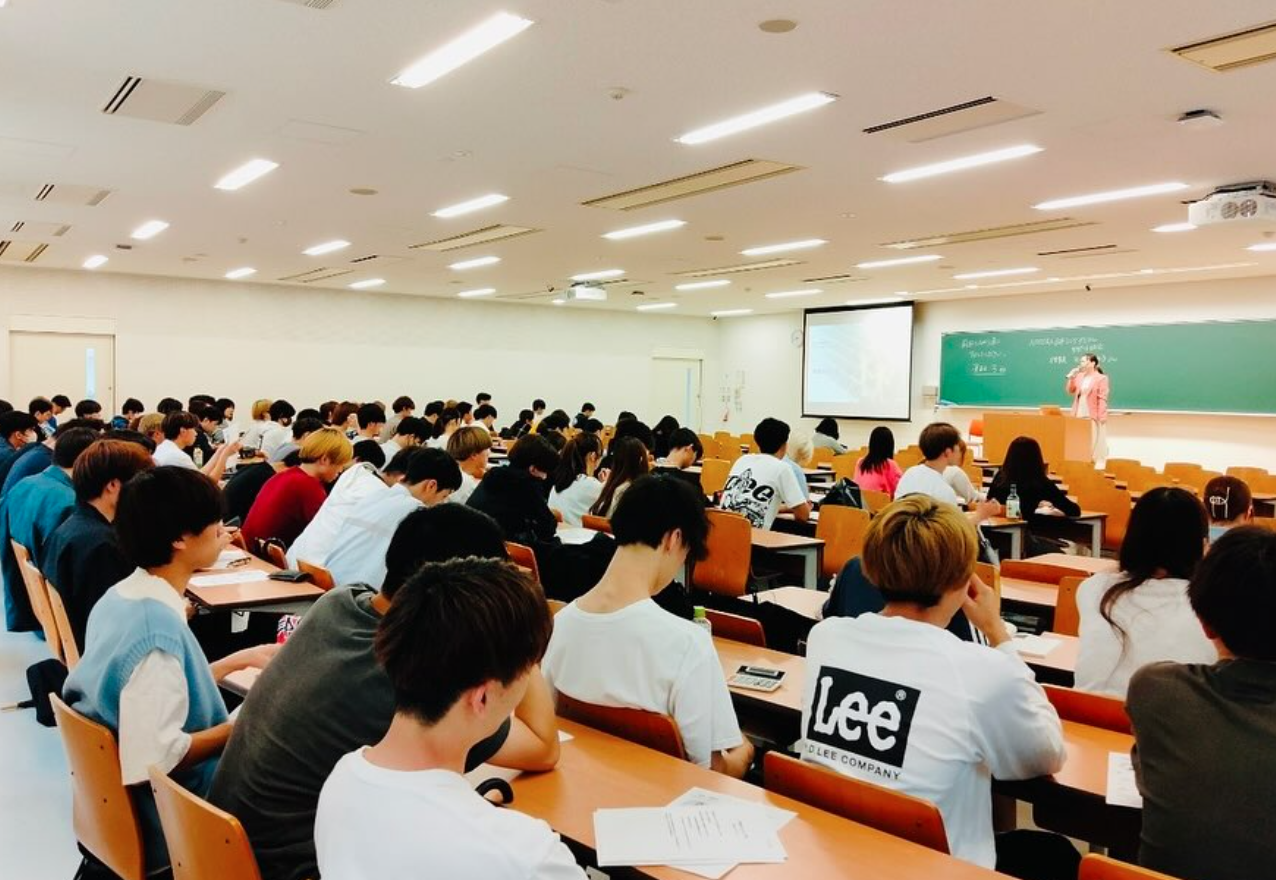 大学のゲスト講師をさせていただきました