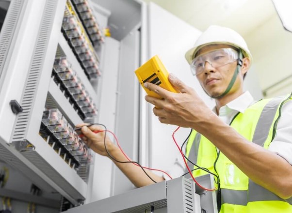 低圧電気取扱業務特別教育とは｜感電防止と安全操作の基本を学ぶ義務教育
