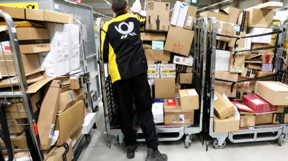 Viele Wilhelmsburger müssen ihre DHL Pakete zur Weihnachtszeit in Harburg abholen