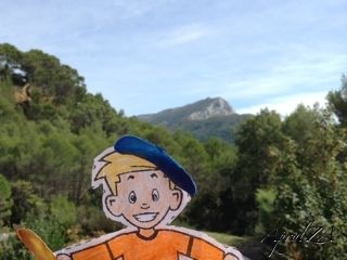 Flat Stanley à la monte Ste Victoire, St Marc Jaumegarde, Aix-en-Provence, France