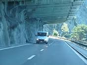 Axenstrasse A4, Flüelen-Brunnen für LKW gesperrt
