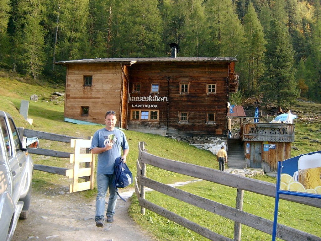 Niederthai-Wanderung zur Schweinfurter Hütte-1.Stop Larstighof