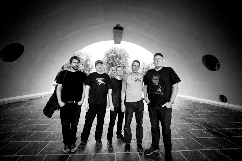 DIM PROSPECTS – Single „Nirgends?“