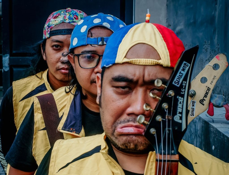 CAKRUX release their new official video for the song “Marhaban ya Ramadhan”