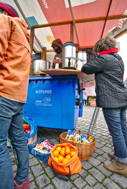 Olchis containert: Kundgebung