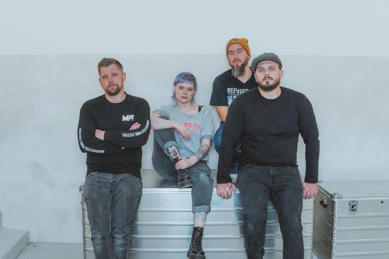 BLOODSTRINGS  veröffentlichen Video zur Single "Don`t Die"